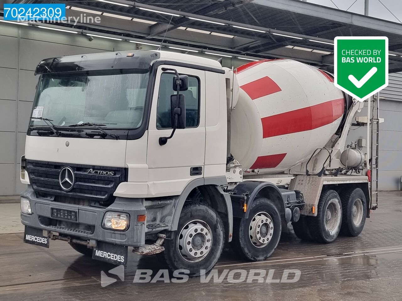 Mercedes-Benz Actros 3241 8X4 Big-Axle 9m3 mixer Euro 3 betongbil