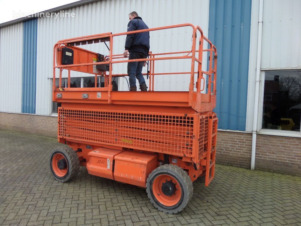 JLG M3369 saxlift