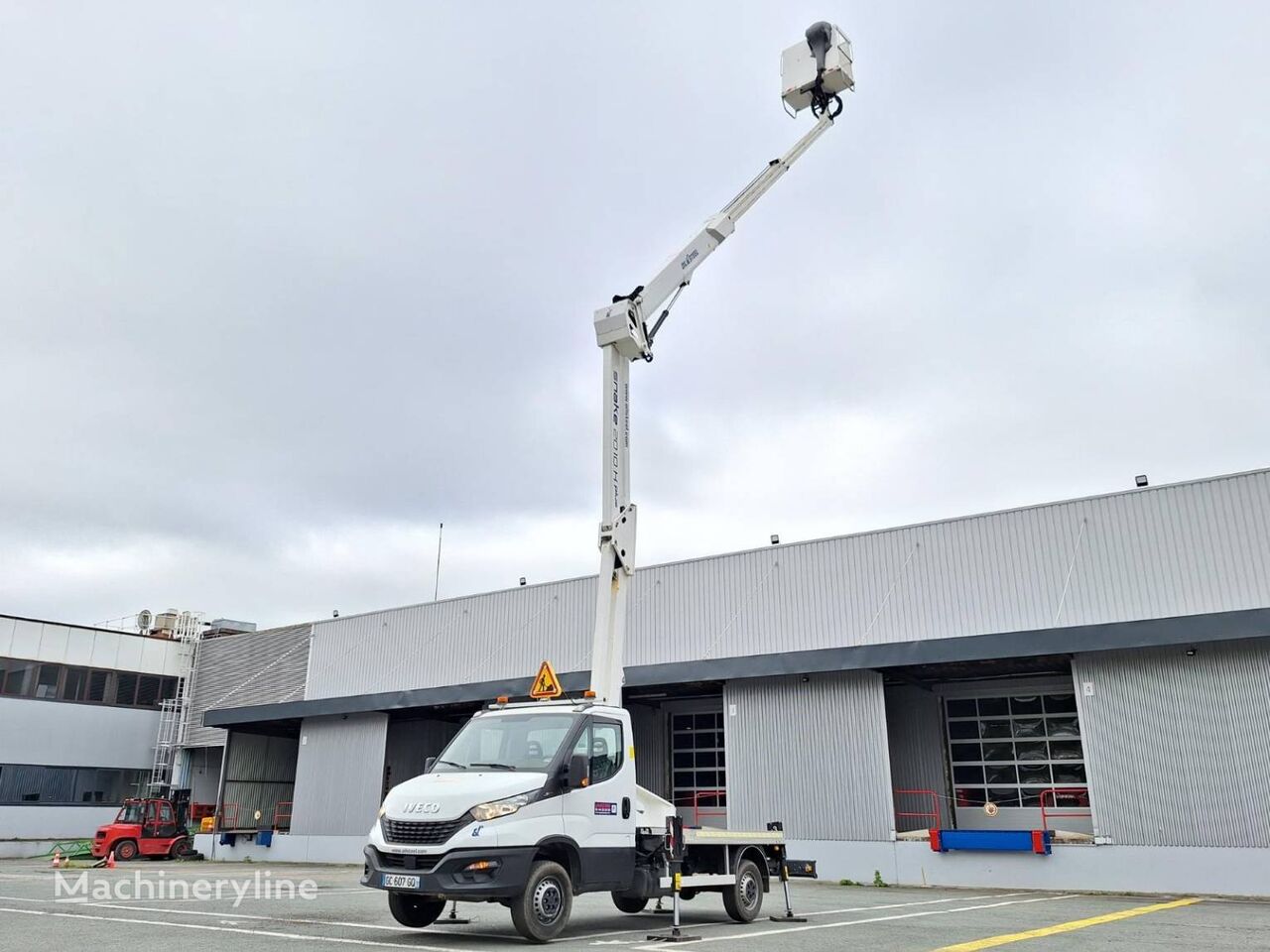 IVECO DAILY skylift